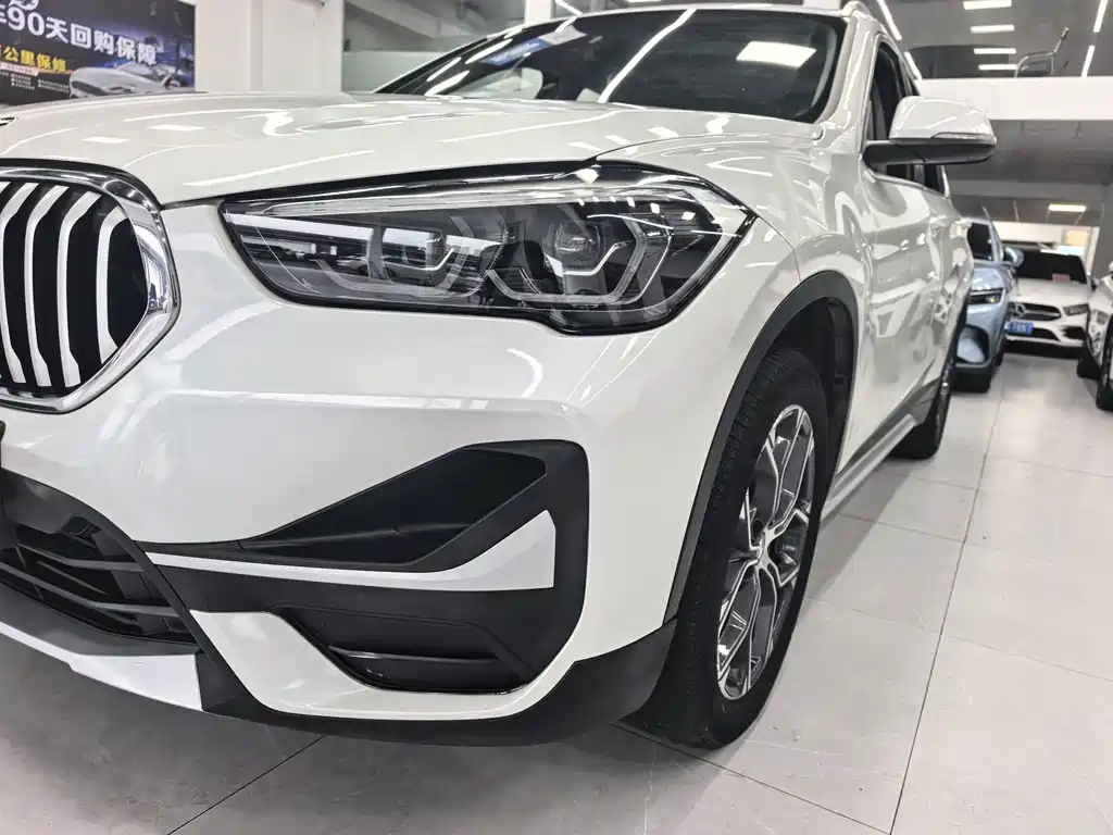 BMW X1 — фото 4