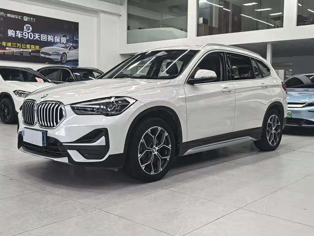 BMW X1 — фото 1