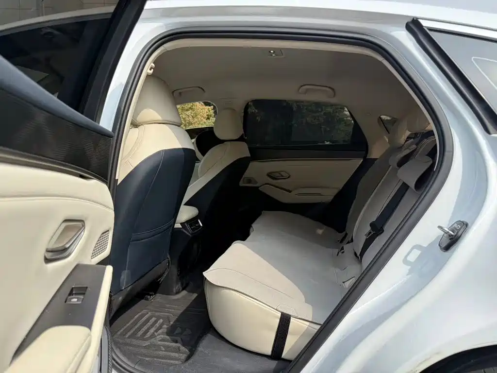 BYD Qin L — фото 16