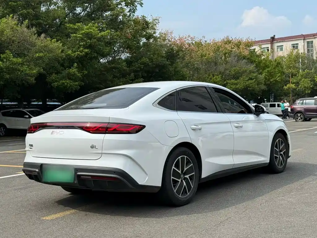 BYD Qin L — фото 6