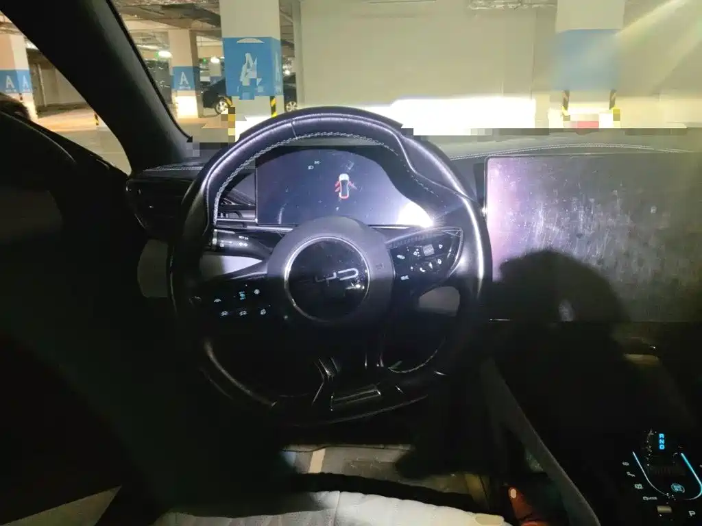 BYD Seal — фото 11