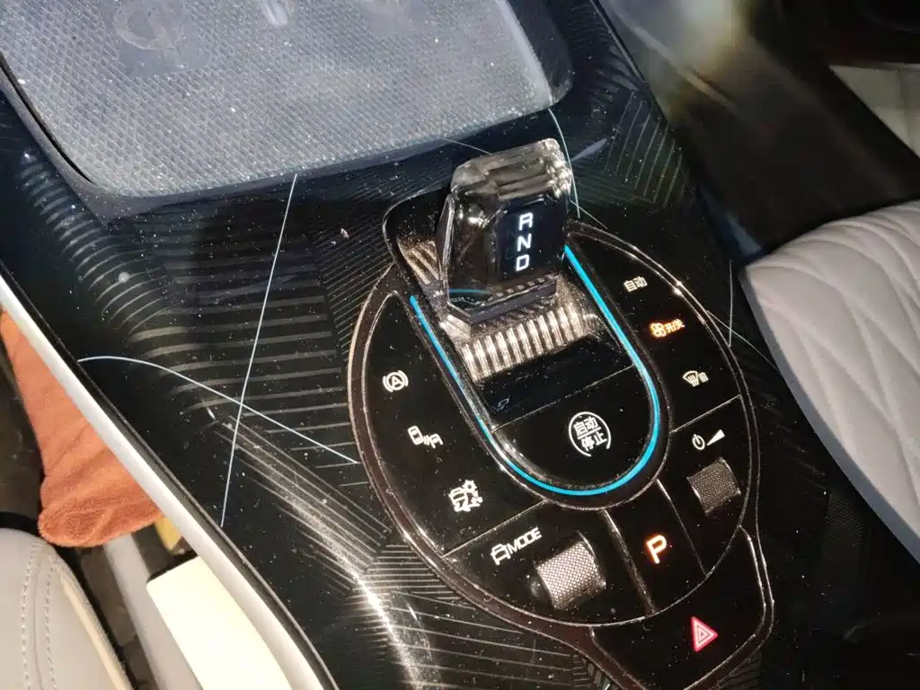 BYD Seal — фото 15