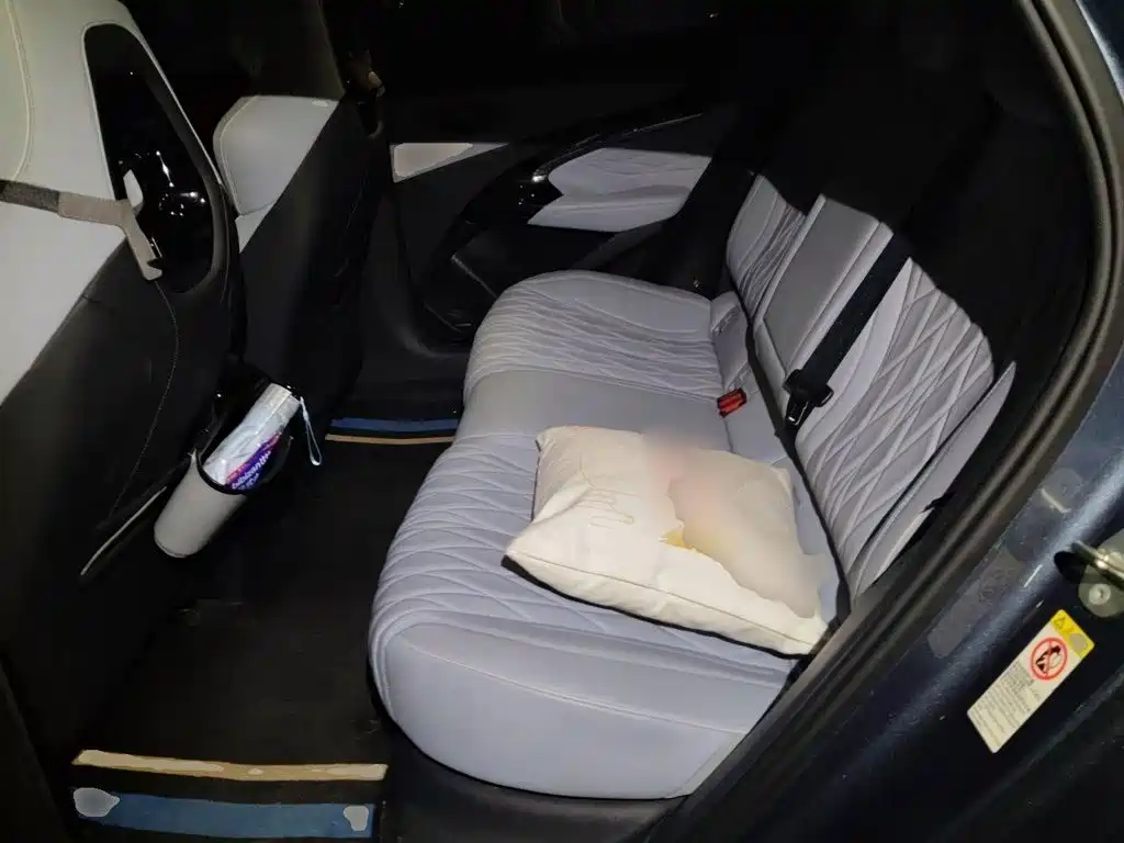 BYD Seal — фото 18