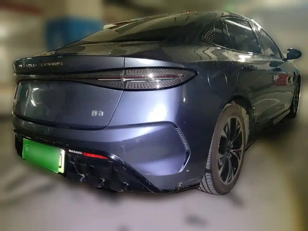 BYD Seal — фото 6