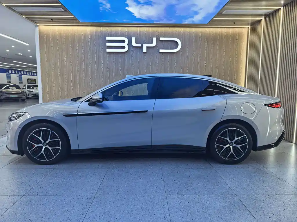 BYD Han L — фото 3