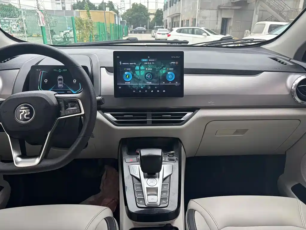 BYD Yuan Pro — фото 6