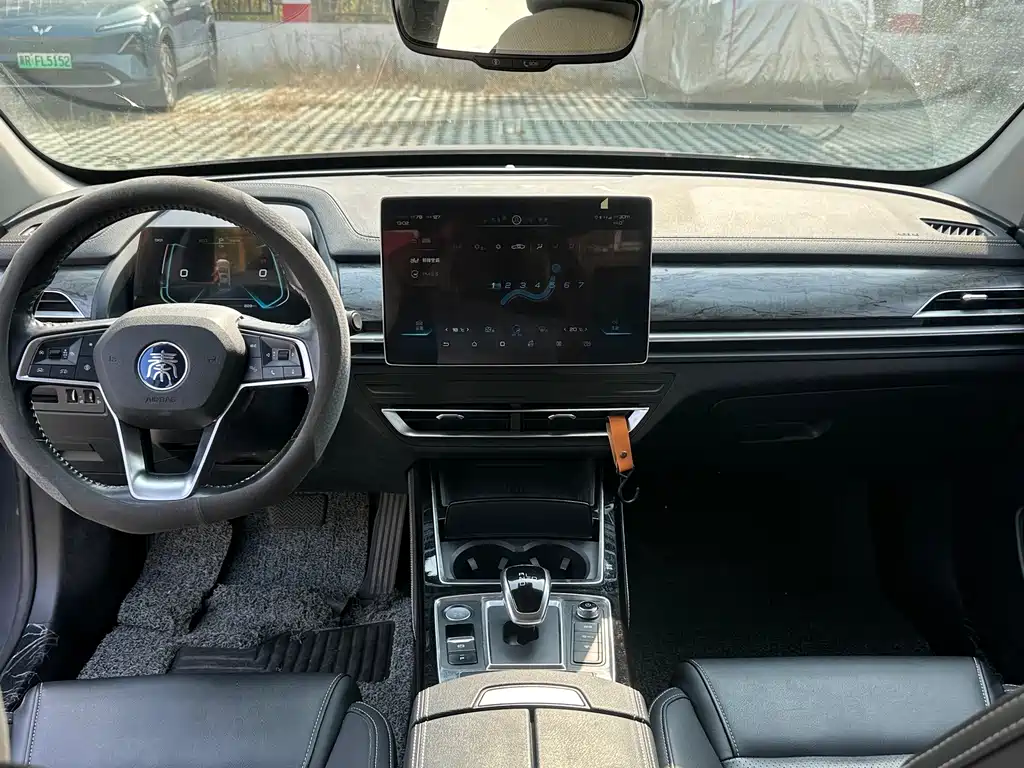 BYD Qin Pro NEV — фото 7