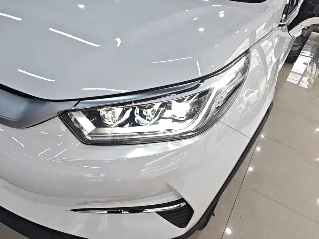 BYD Yuan Pro — фото 23