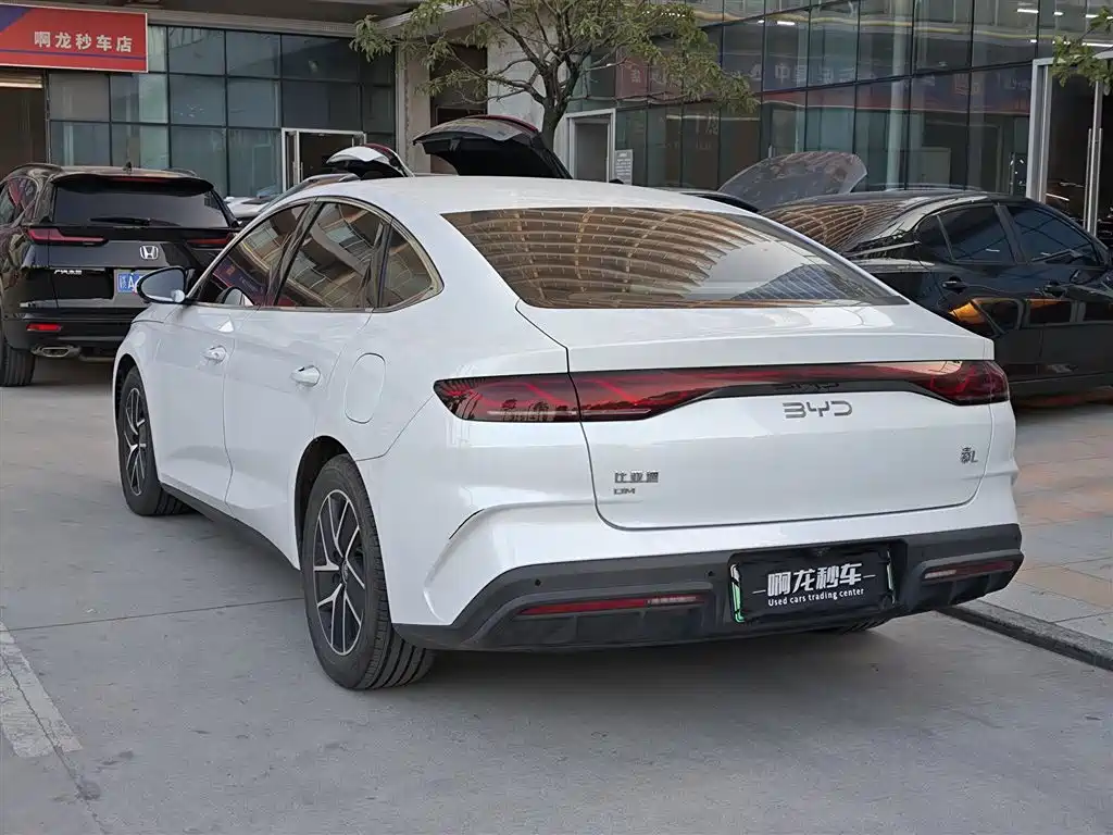 BYD Qin L — фото 7