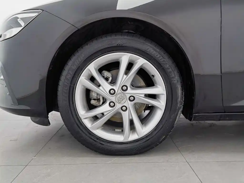 Buick Regal — фото 17