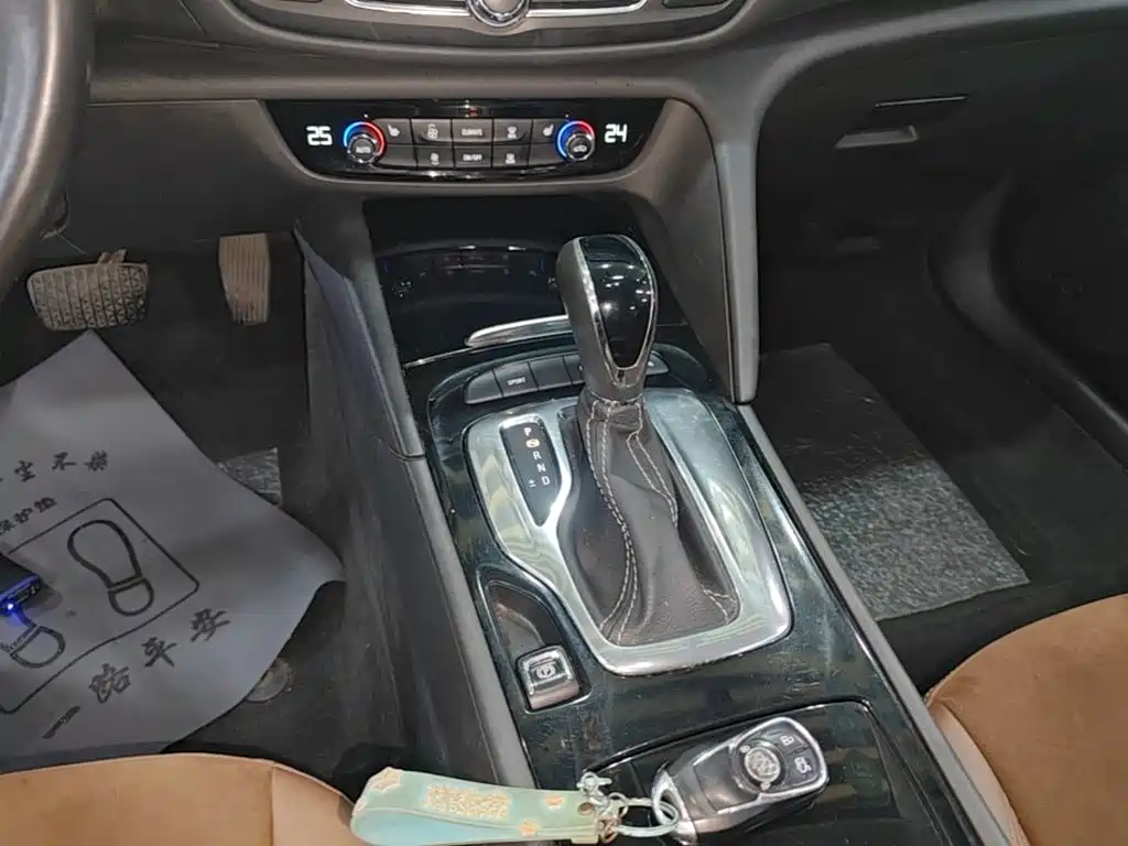 Buick Regal — фото 13