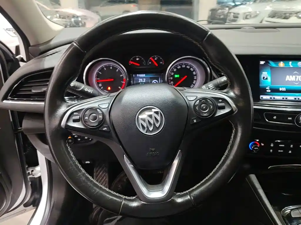 Buick Regal — фото 10