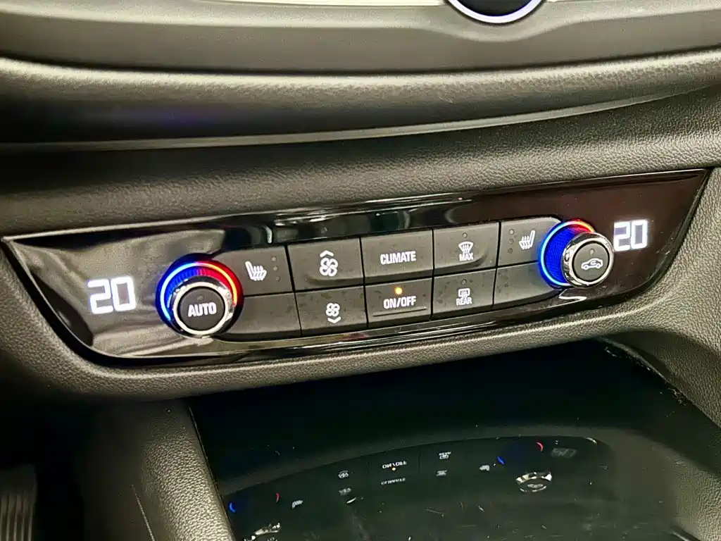 Buick Regal — фото 11