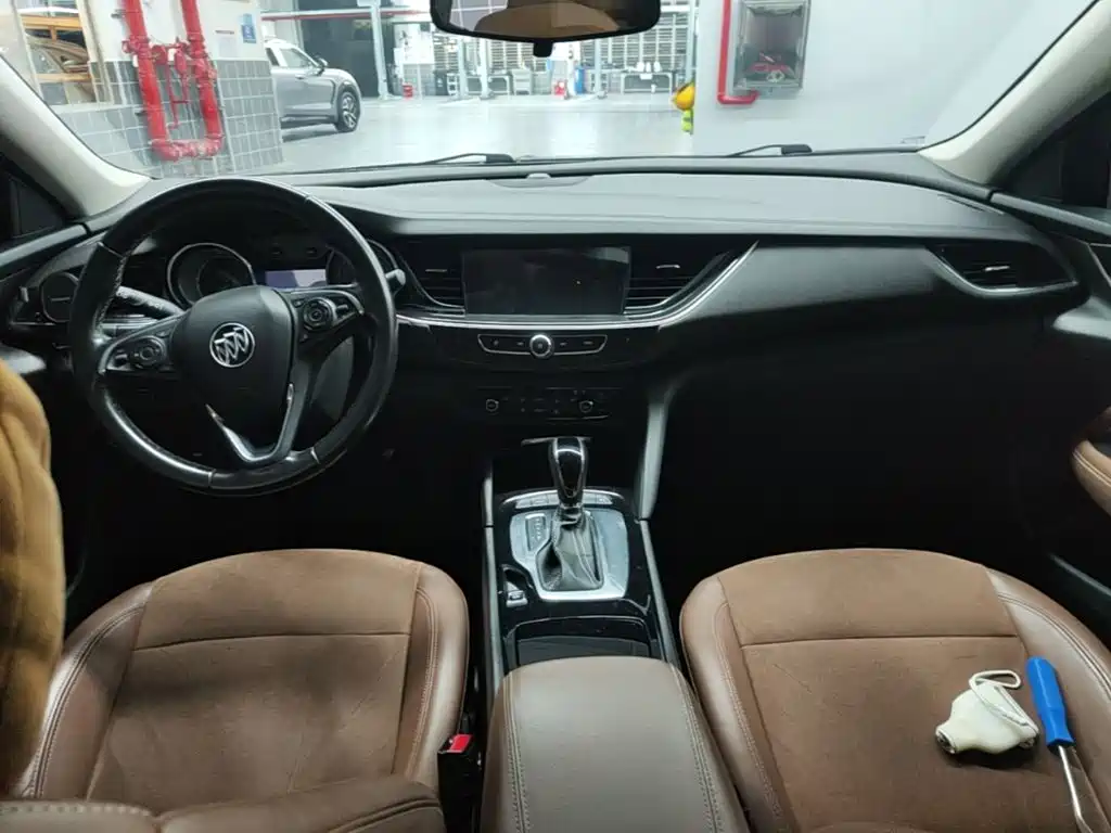 Buick Regal — фото 13