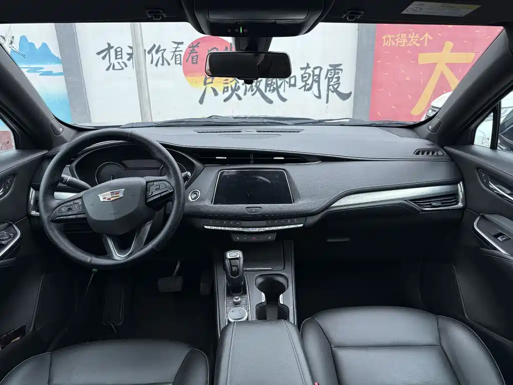 Cadillac XT4 — фото 9