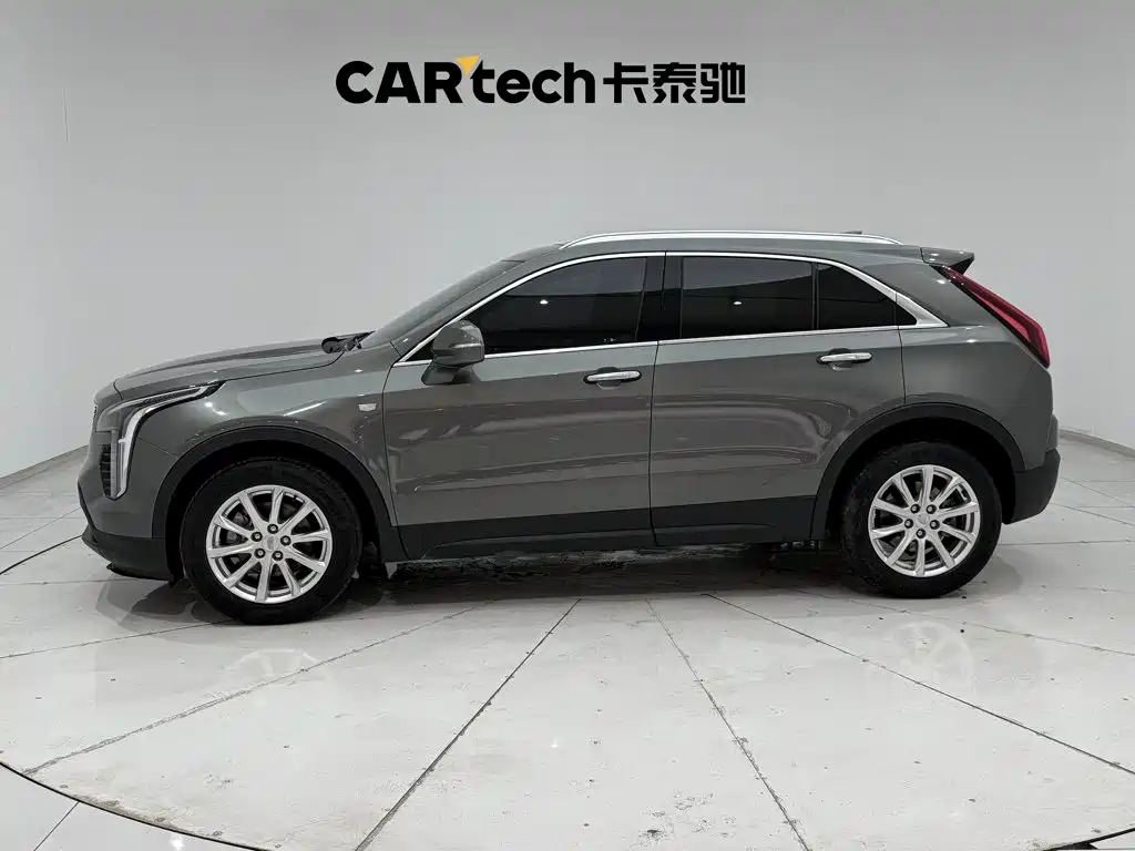 Cadillac XT4 — фото 8