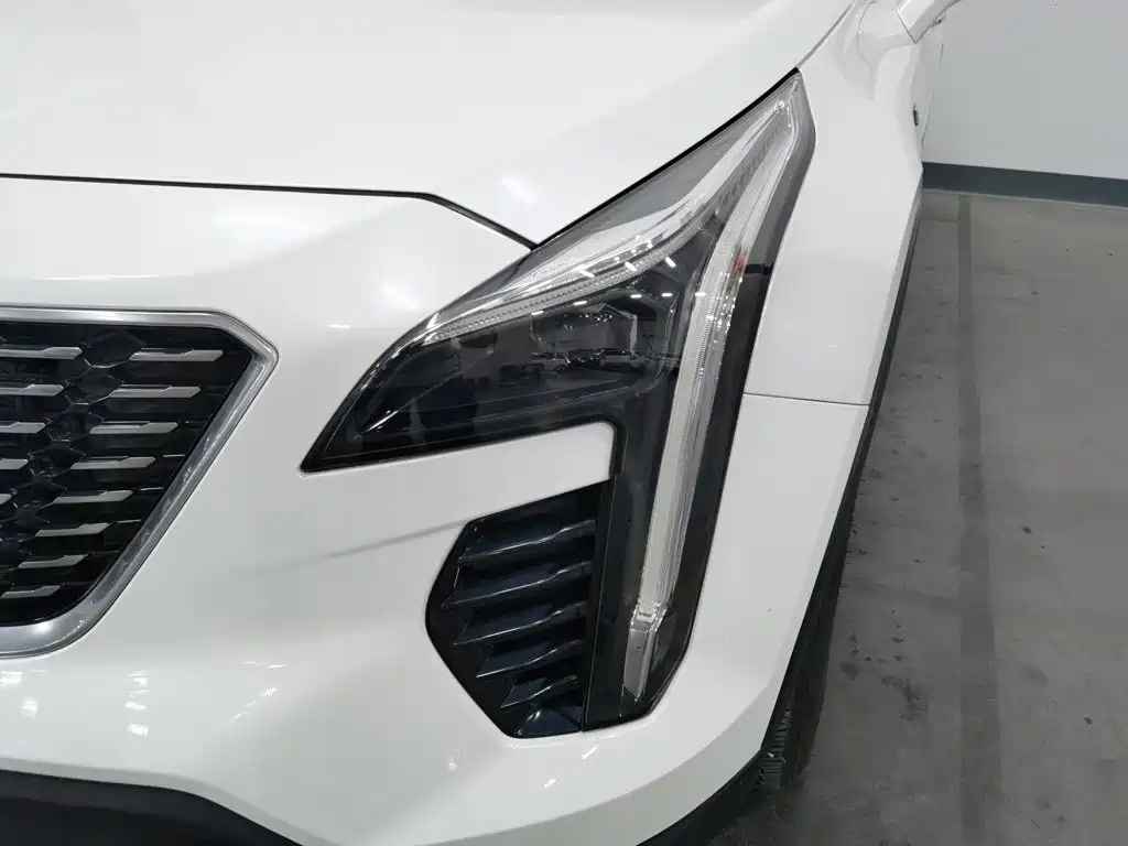 Cadillac XT4 — фото 7