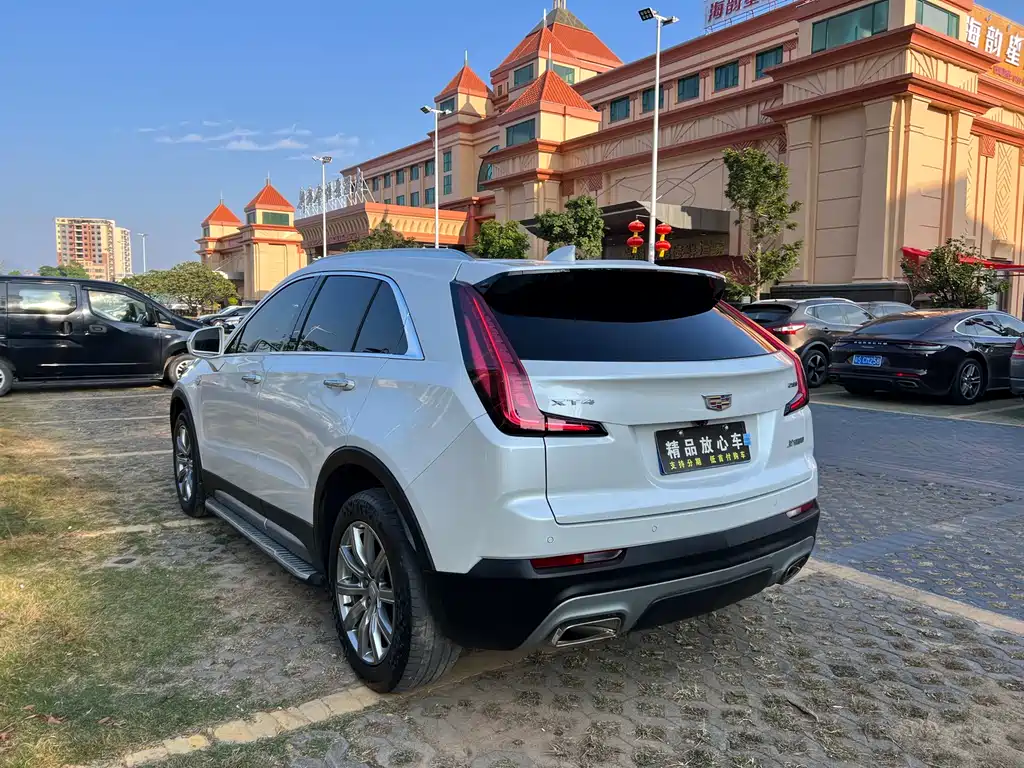 Cadillac XT4 — фото 4