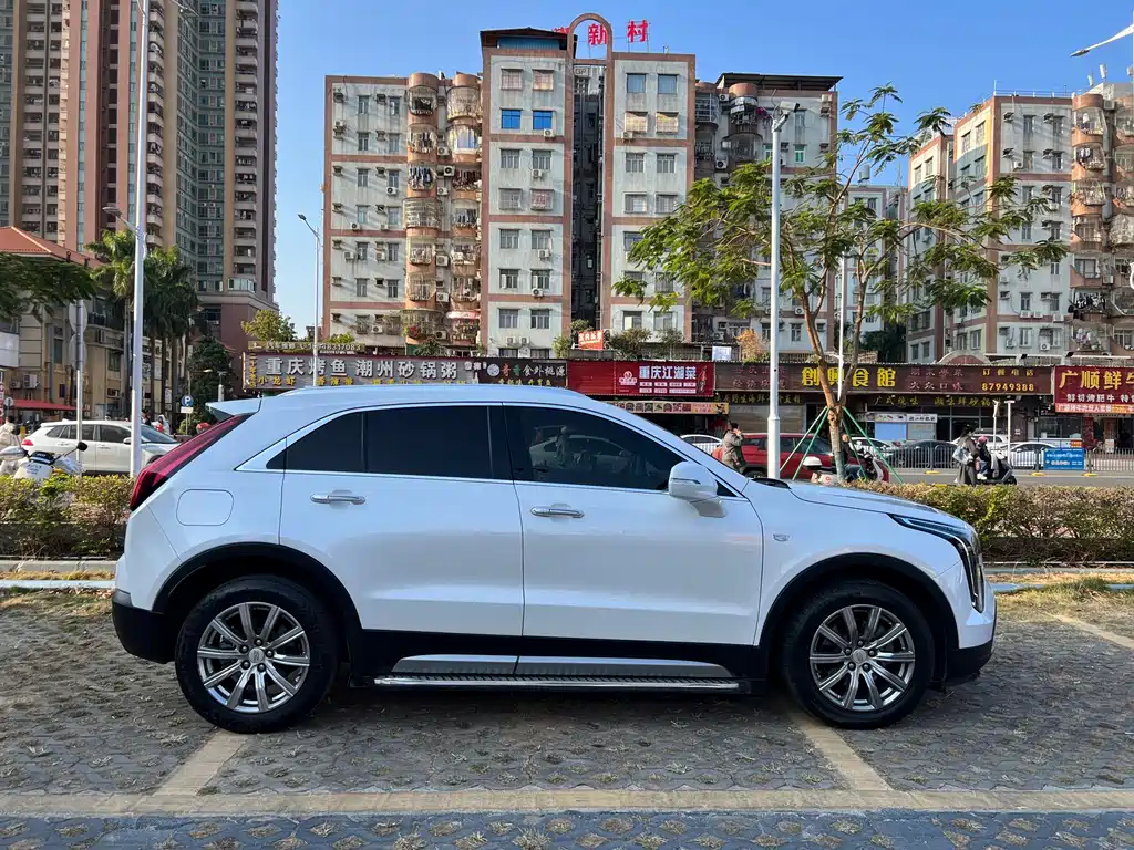 Cadillac XT4 — фото 7