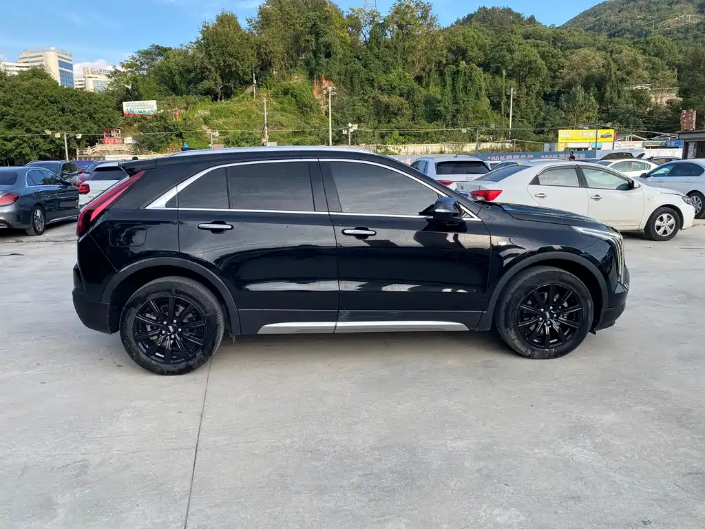 Cadillac XT4 — фото 4