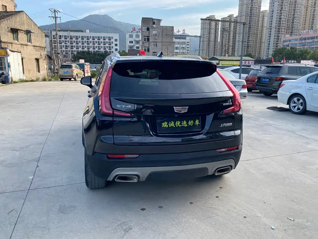 Cadillac XT4 — фото 5