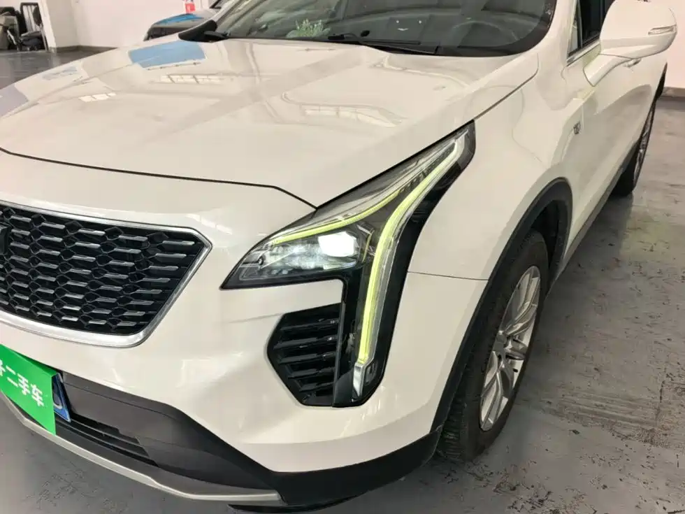 Cadillac XT4 — фото 23