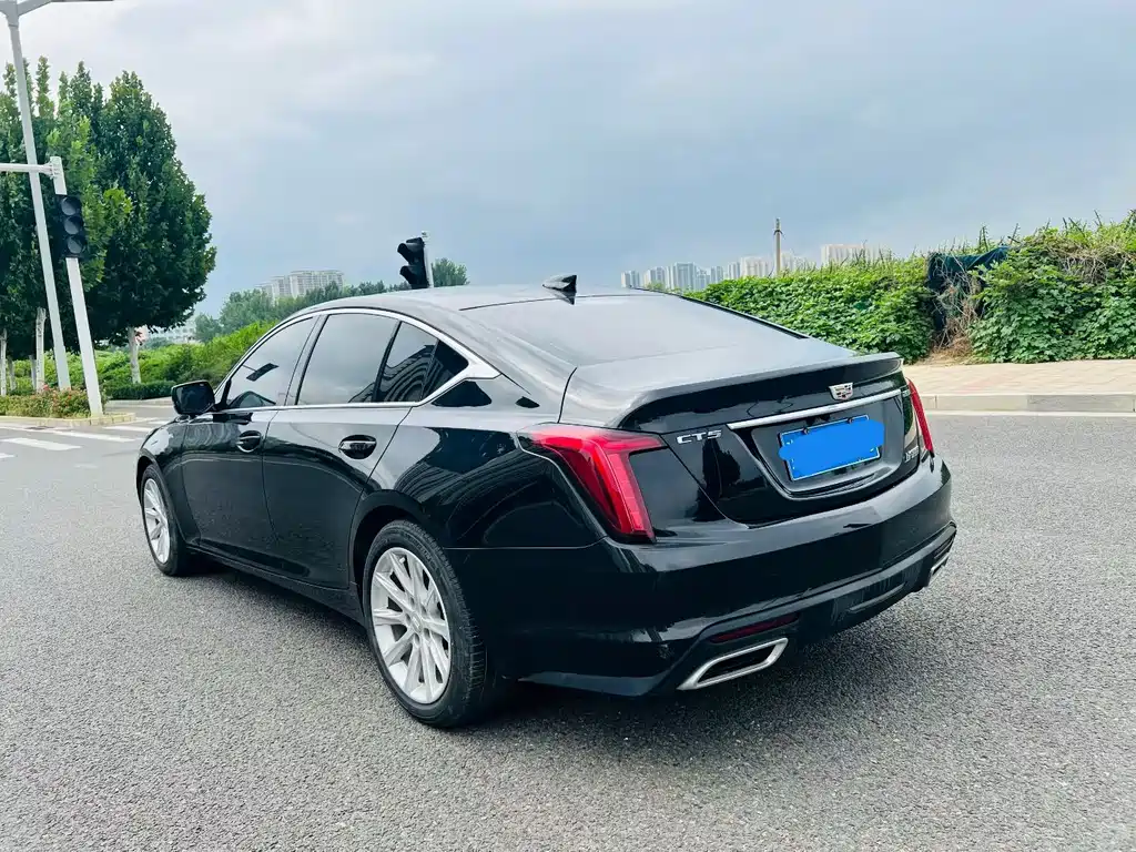 Cadillac CT5 — фото 7