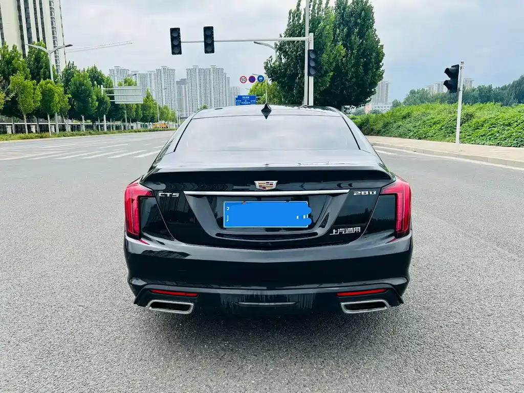 Cadillac CT5 — фото 8