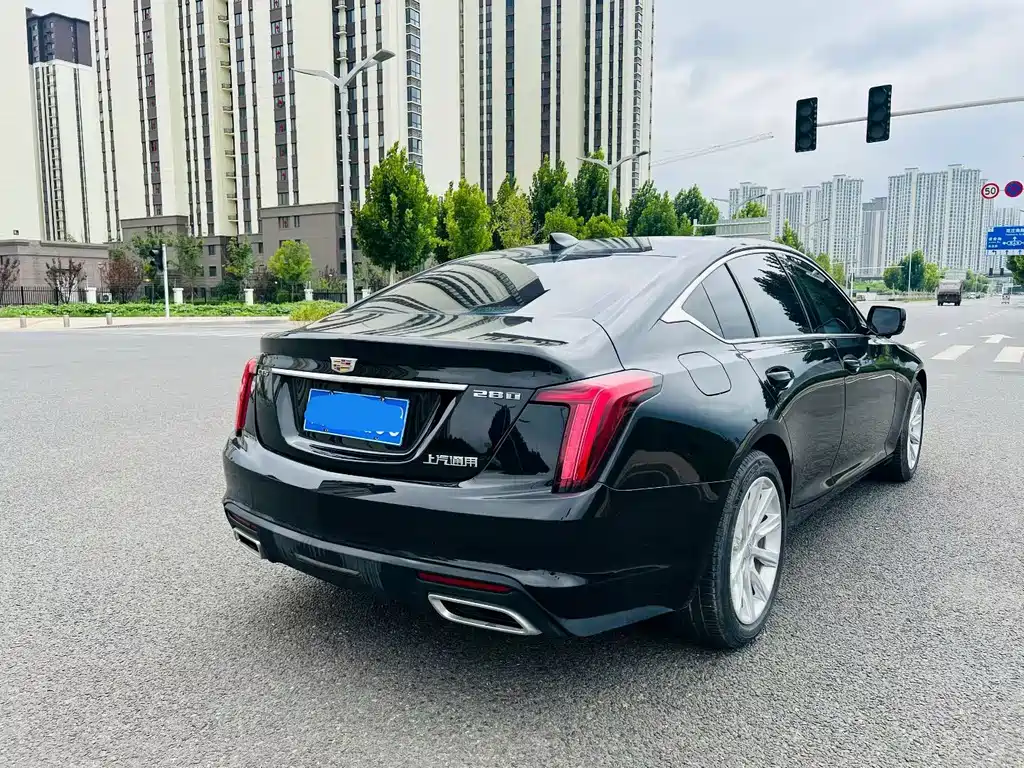 Cadillac CT5 — фото 9