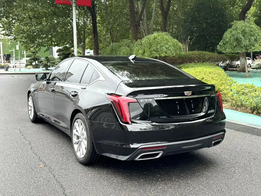 Cadillac CT5 — фото 7
