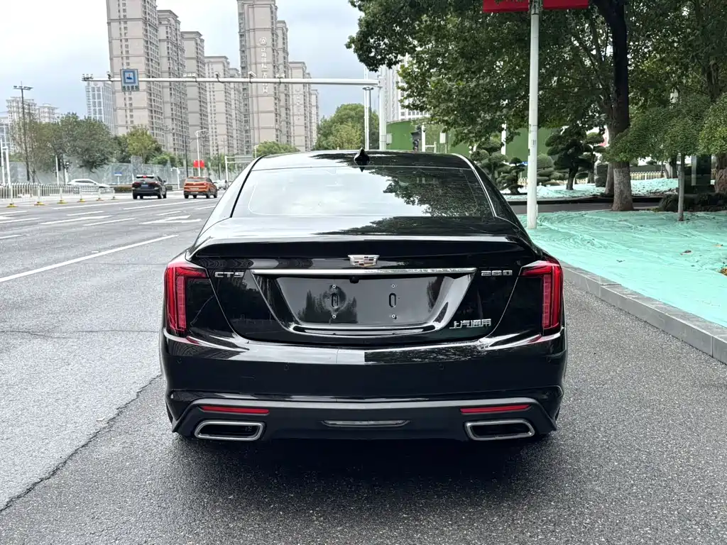 Cadillac CT5 — фото 8