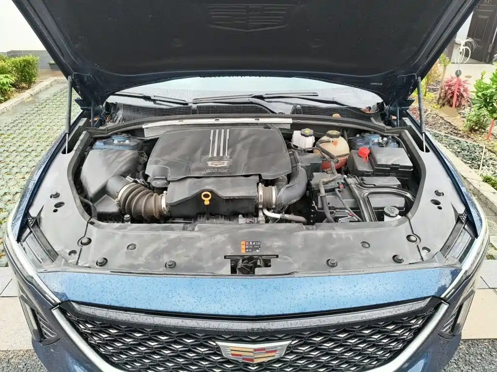 Cadillac GT4 — фото 10