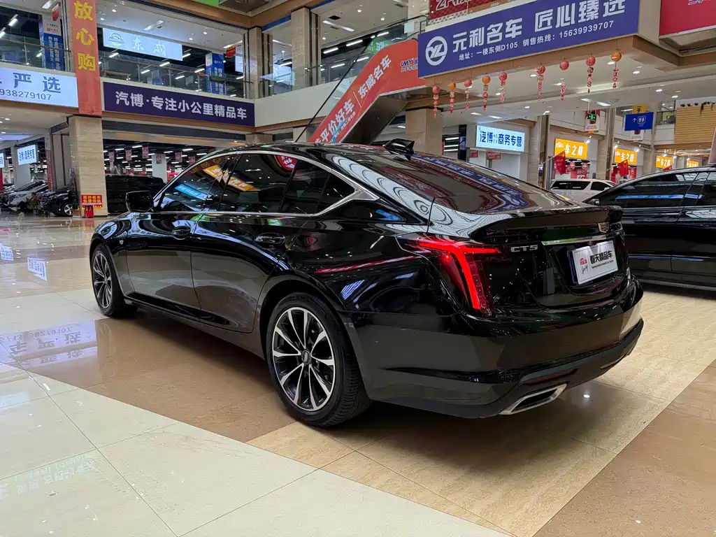 Cadillac CT5 — фото 5