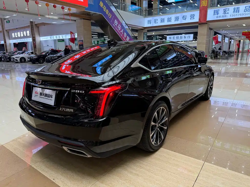 Cadillac CT5 — фото 7