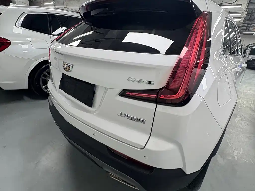 Cadillac XT4 — фото 15