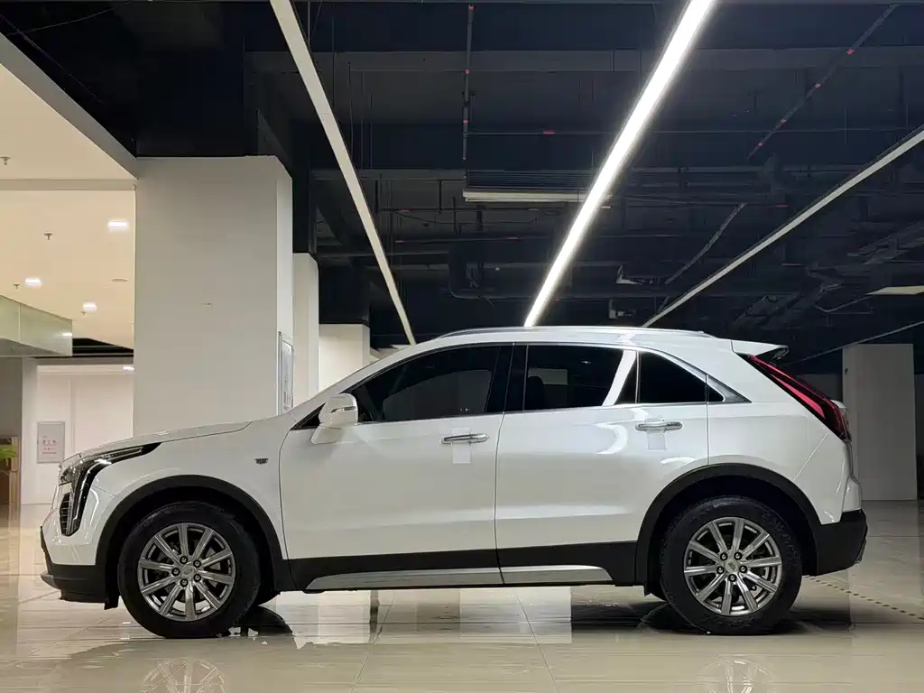 Cadillac XT4 — фото 3