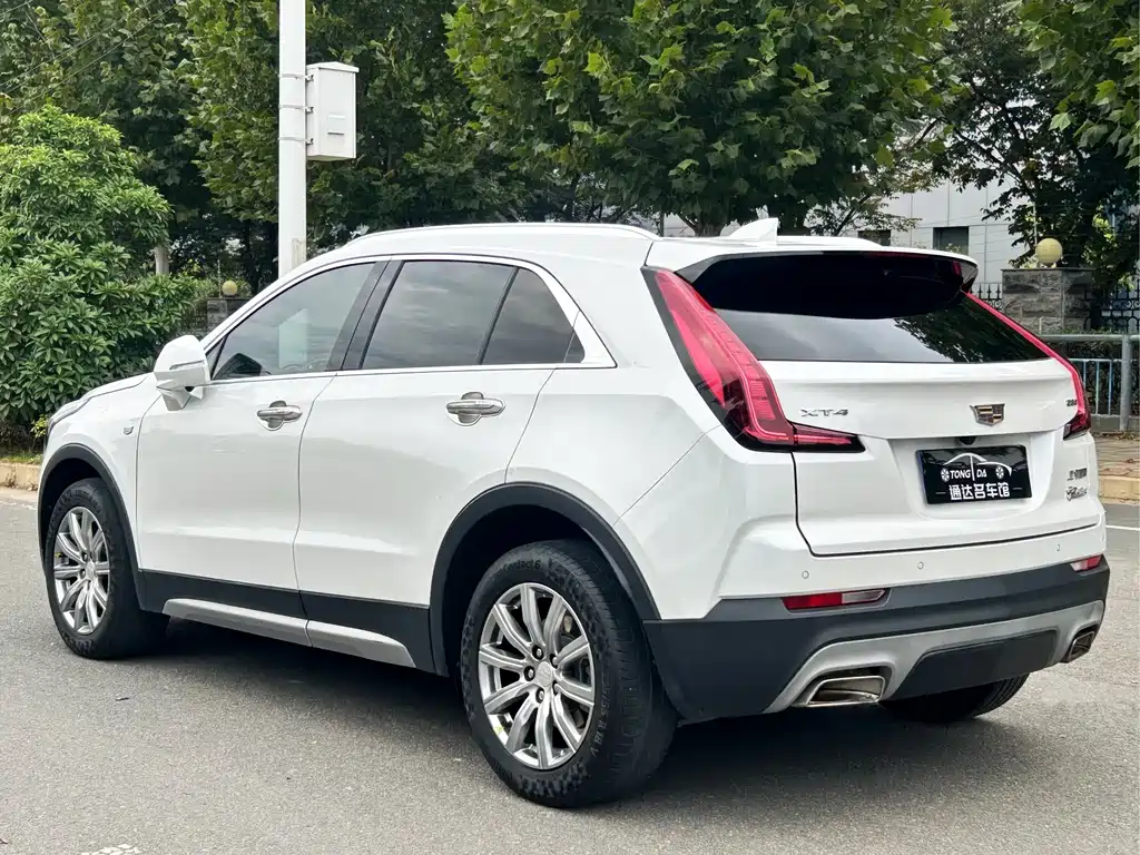 Cadillac XT4 — фото 21