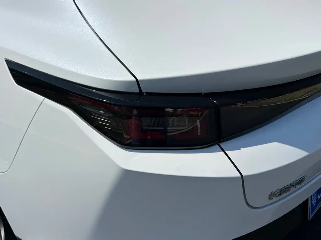 Changan Eado — фото 10