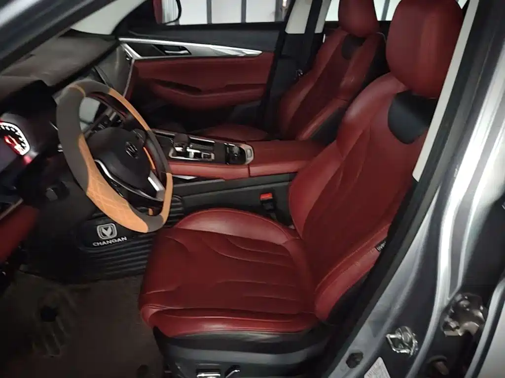 Changan CS85 COUPE — фото 14