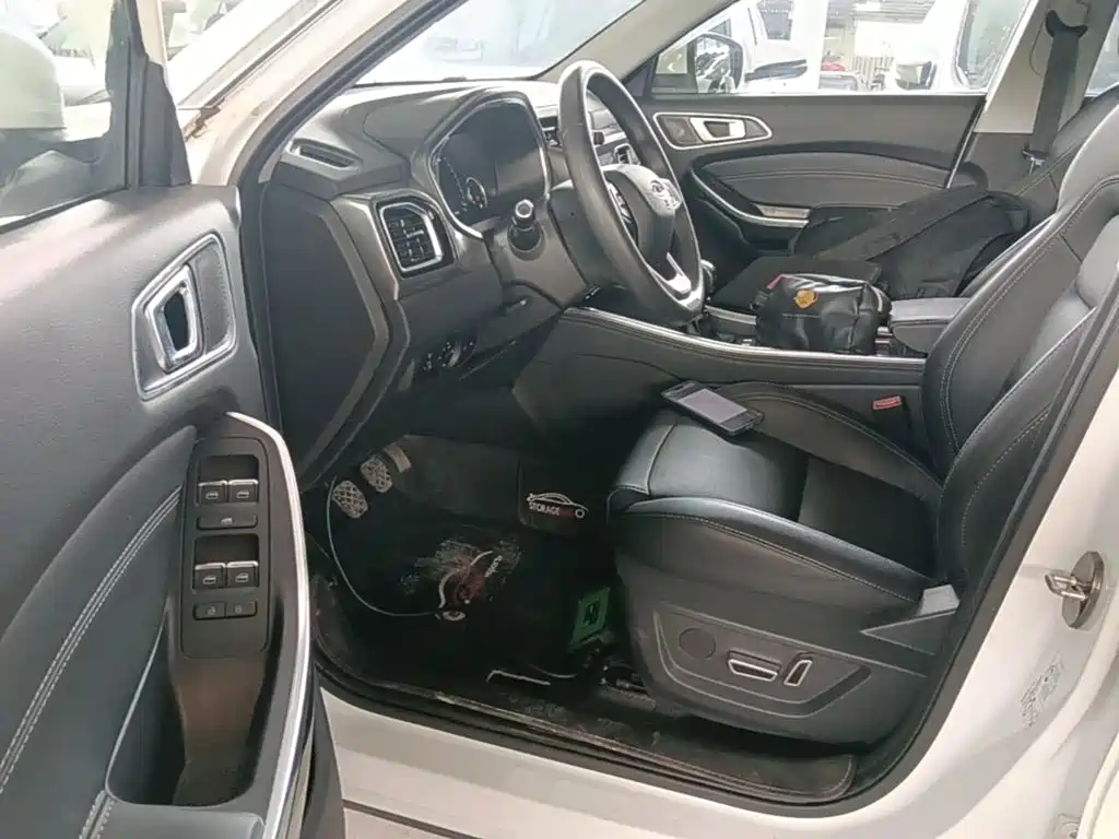 Chery Tiggo 8 — фото 15