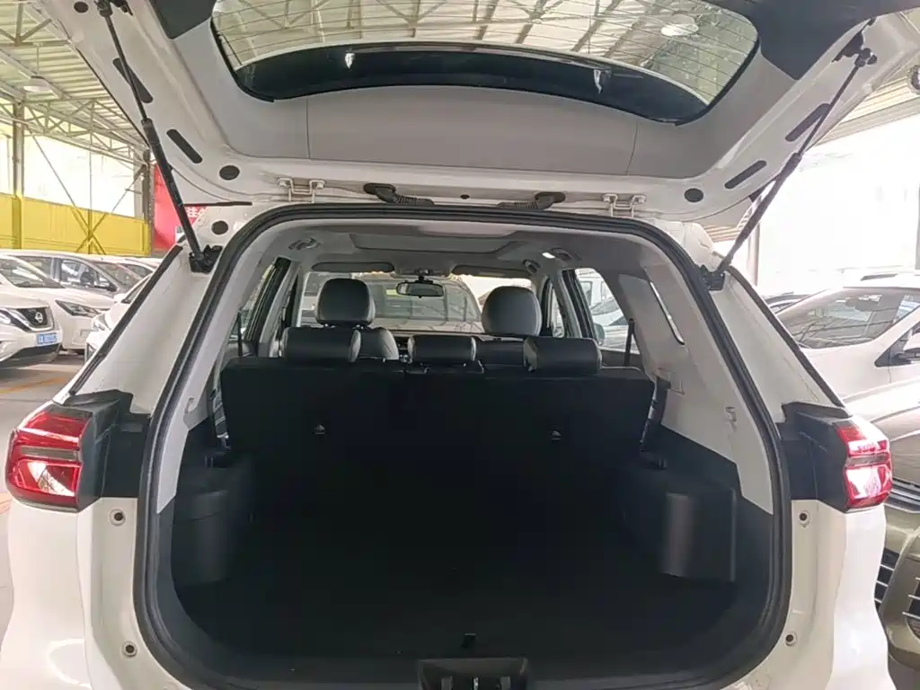 Chery Tiggo 8 — фото 18
