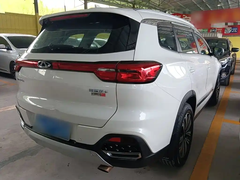 Chery Tiggo 8 — фото 6