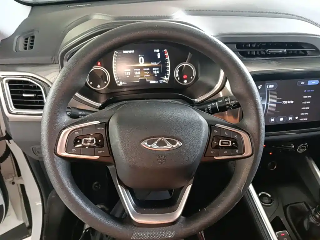 Chery Tiggo 8 — фото 10
