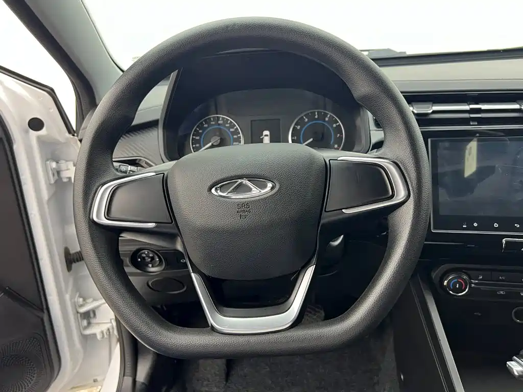 Chery Tiggo 3x — фото 10