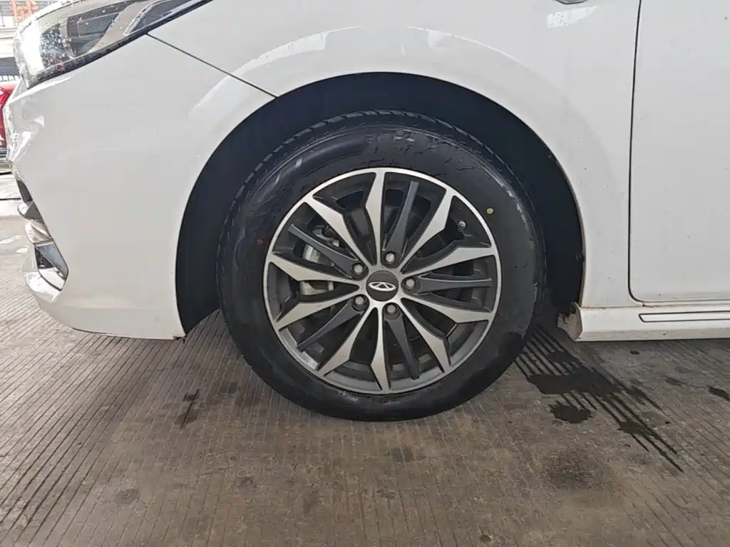 Chery Arrizo 5 PLUS — фото 22