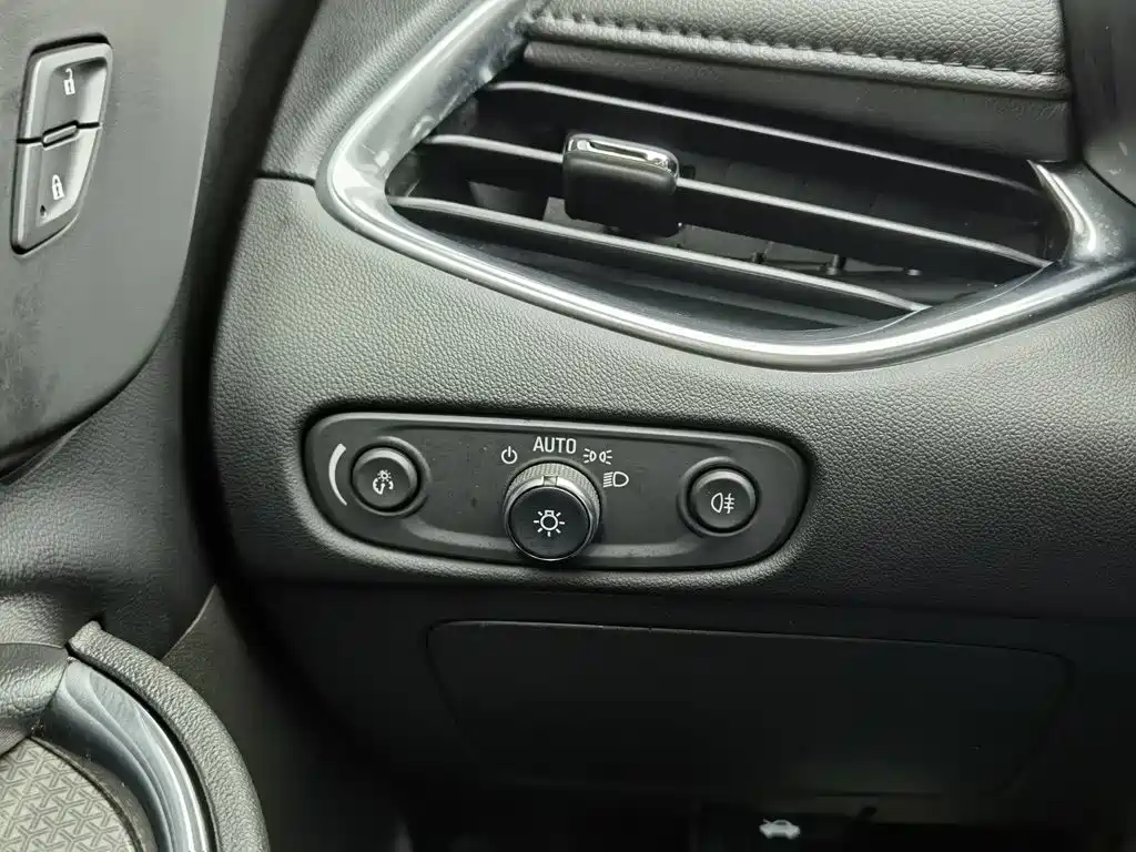 Chevrolet Malibu XL — фото 21