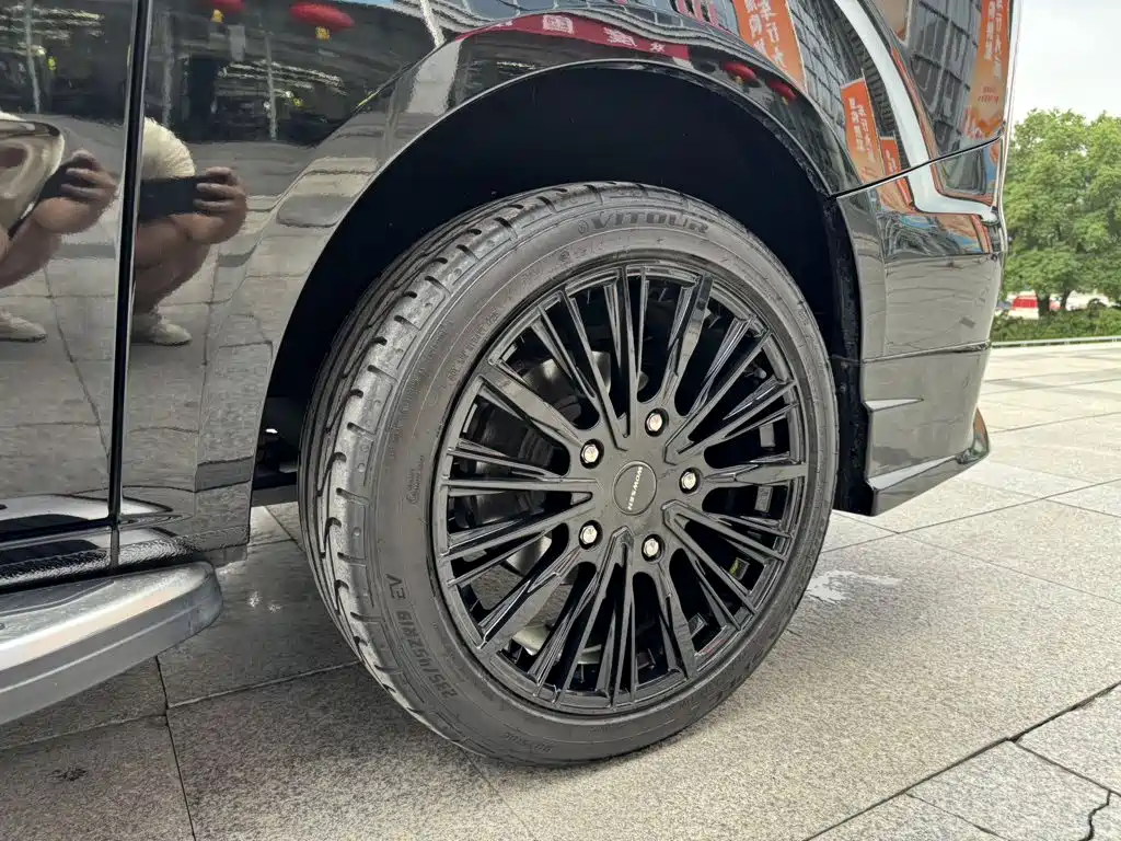 Ford Tourneo — фото 14