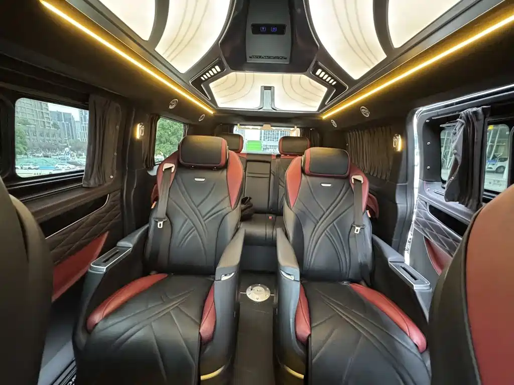 Ford Tourneo — фото 10