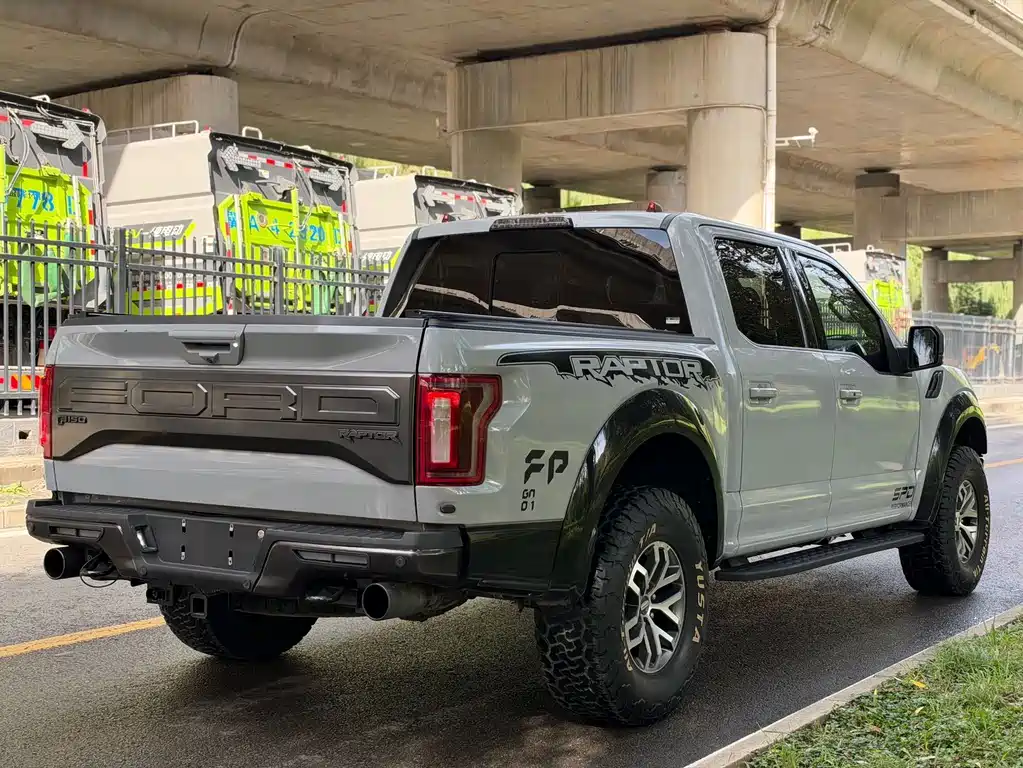 Ford F-150 Raptor — фото 4