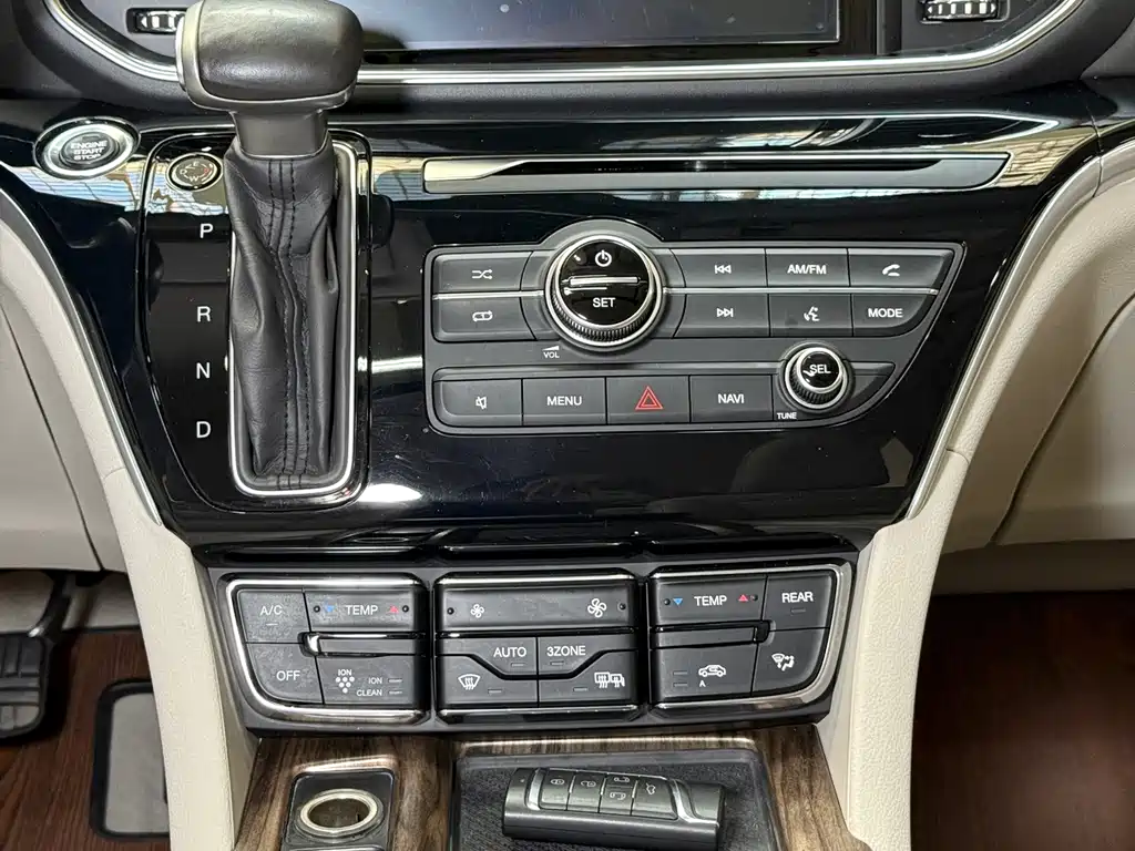 GAC Motor Trumpchi M8 — фото 19